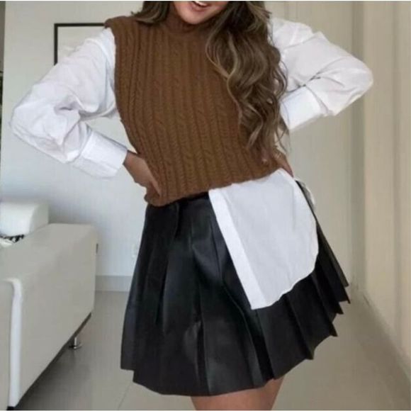 SOLD Sleeveless Cable Knit Vest Brown S gently used no visible signs of wear - Picture 5 of 12